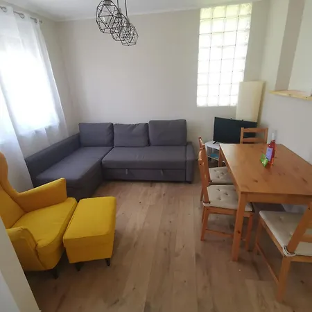 Zeteny Vendeghaz Konukevi